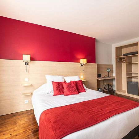 Hotel Helios - Golf Salies-de-Béarn المظهر الخارجي الصورة