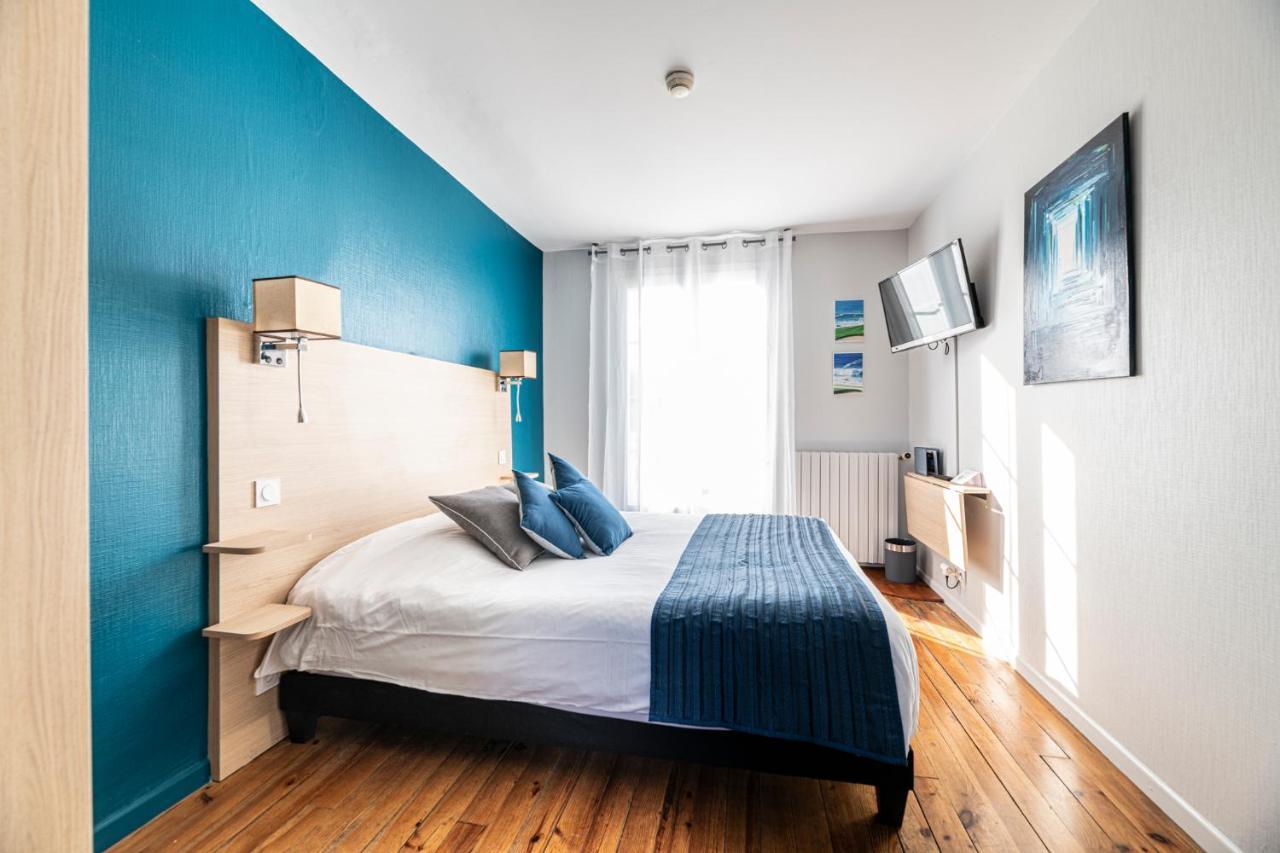 Hotel Helios - Golf Salies-de-Béarn المظهر الخارجي الصورة